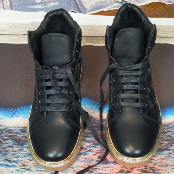 Badgley MISCHKA Garner Gold Stars High Tops - Picture 3 of 11